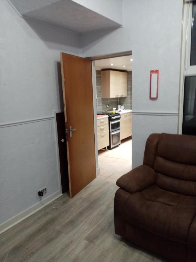 Maison d'hôtes East Available Long Or Short Term *